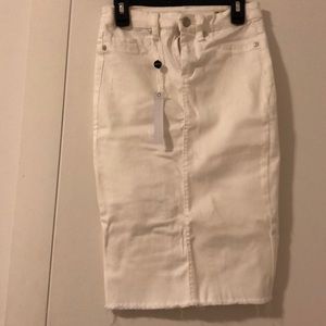 BLANK NYC white denim skirt size 24